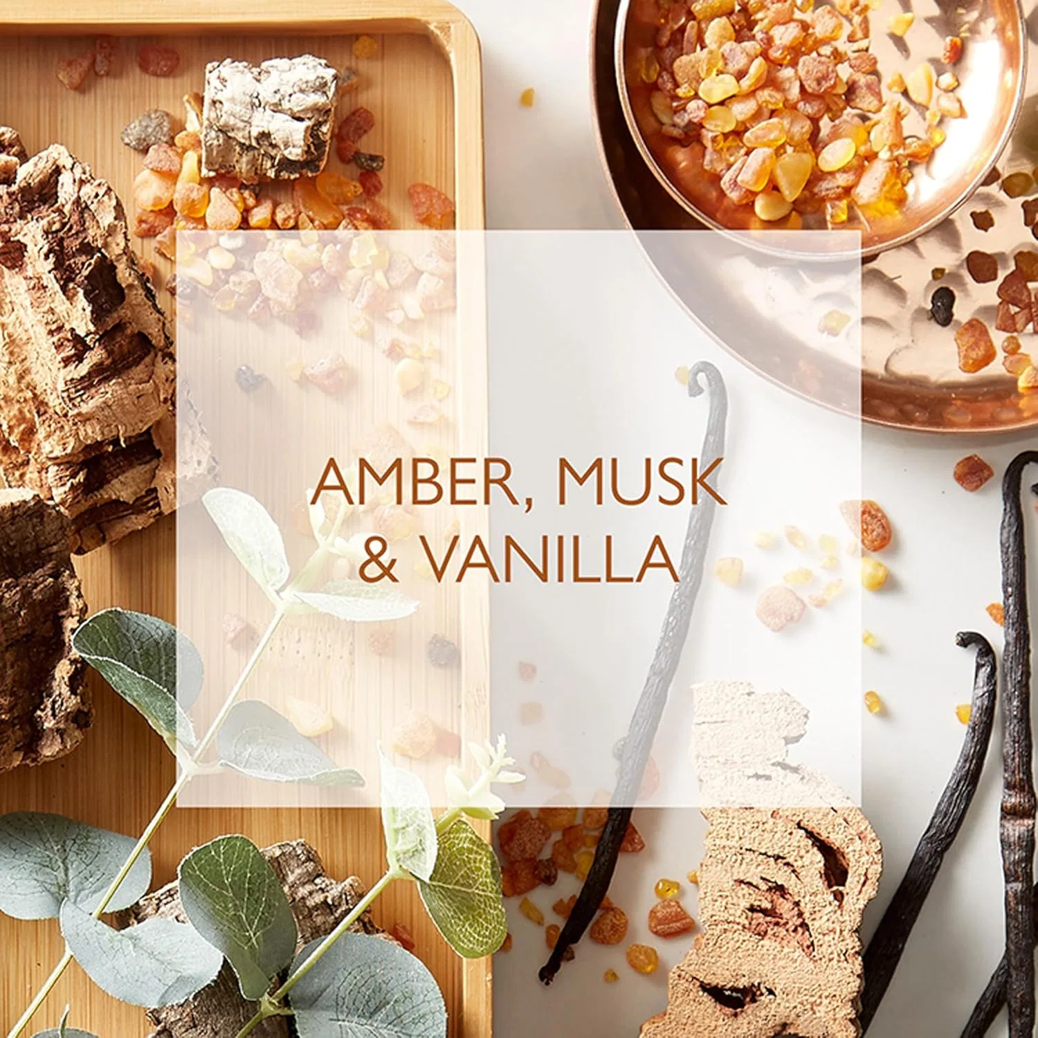 Спрей для тела Boutique Amber, Musk & Vanilla, увлажняющий и освежающий, 250 мл Boutique Made In England — фото 4
