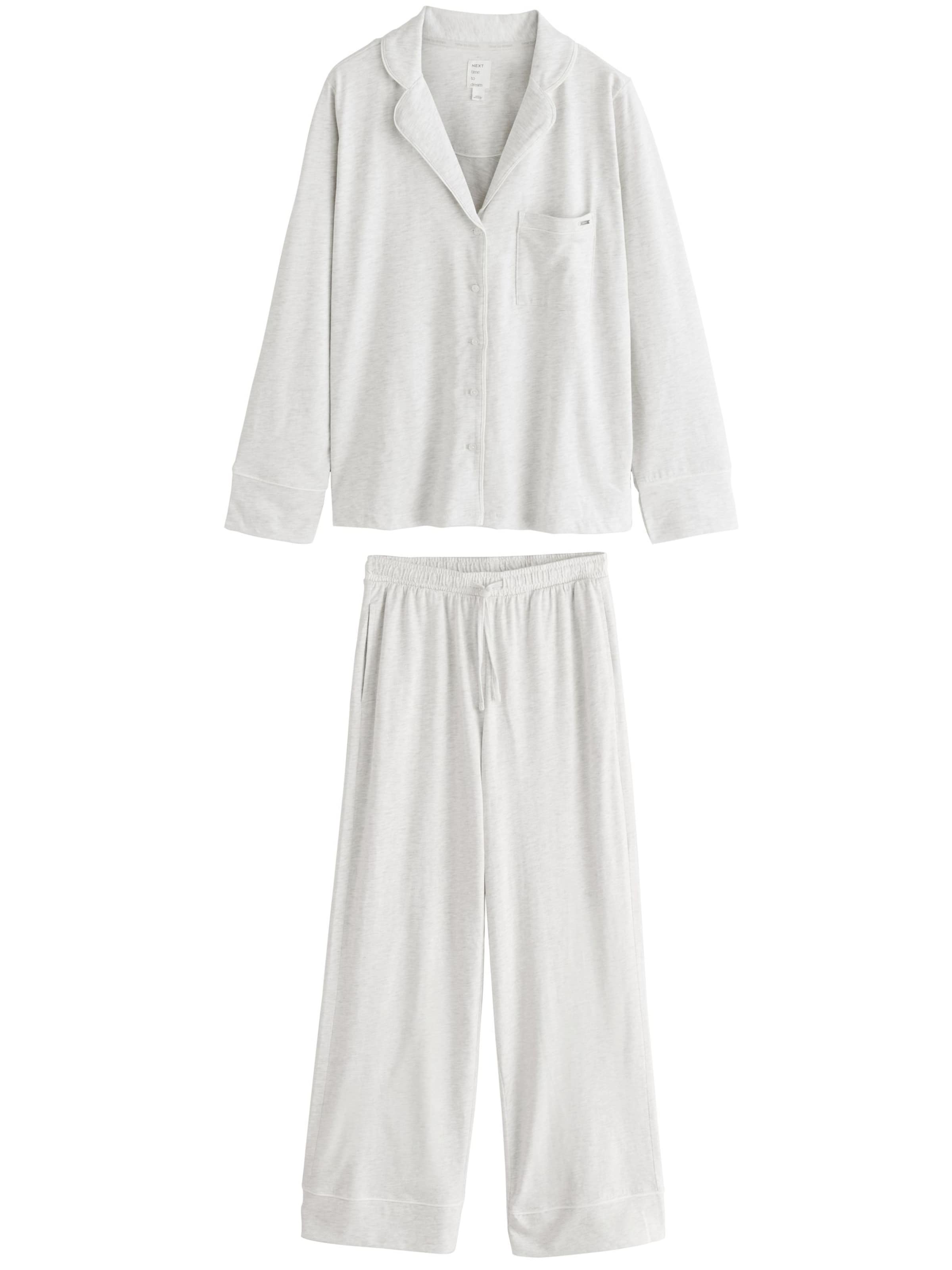 

Next Пижама в светло-сером цвете