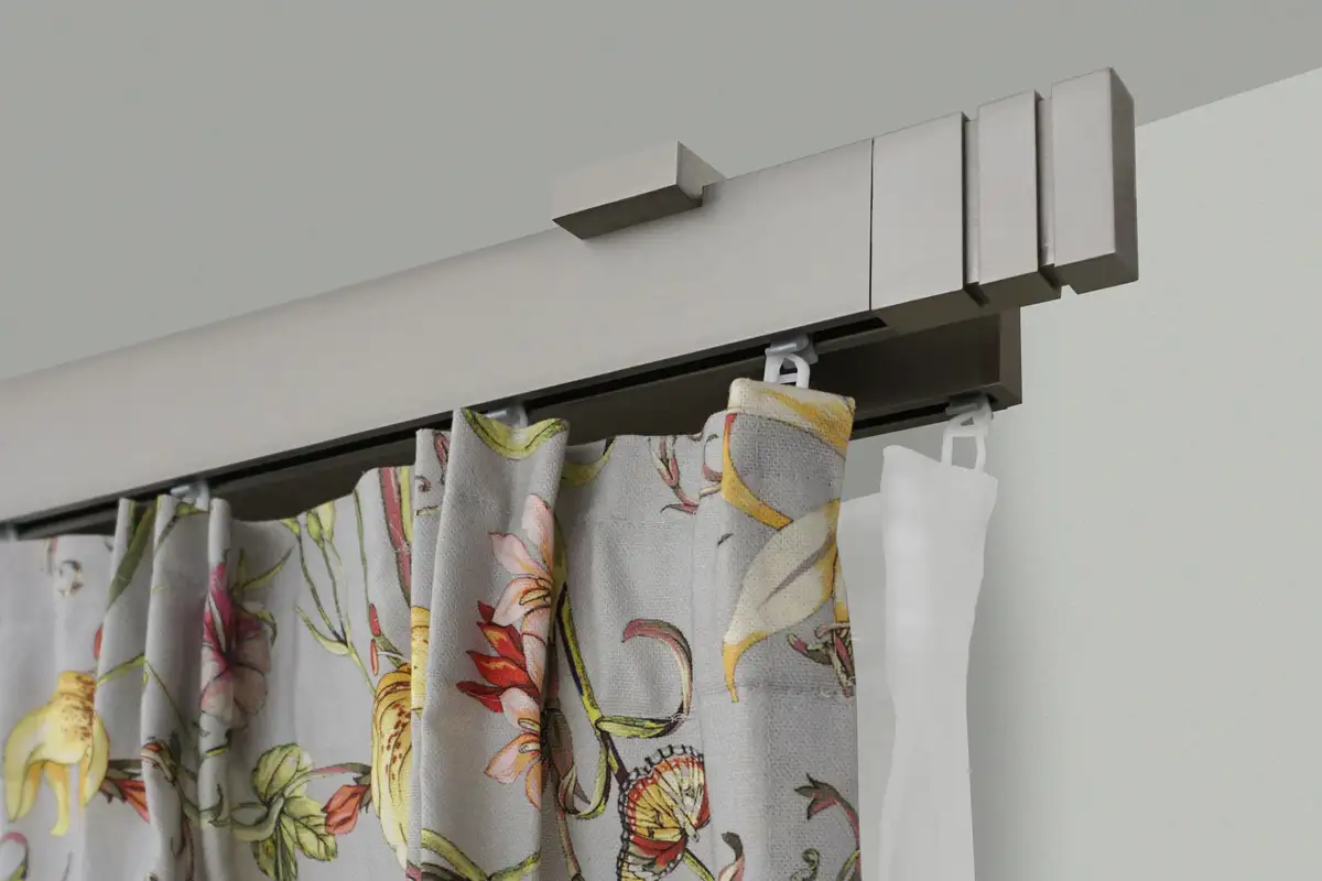 

Карниз для штор GARESA "FLAT", 2 направляющие, желаемая длина, прямоугольный профиль, потолочный монтаж, идеальный ход, современный, выдвижной 340 см, цвет vernickelt