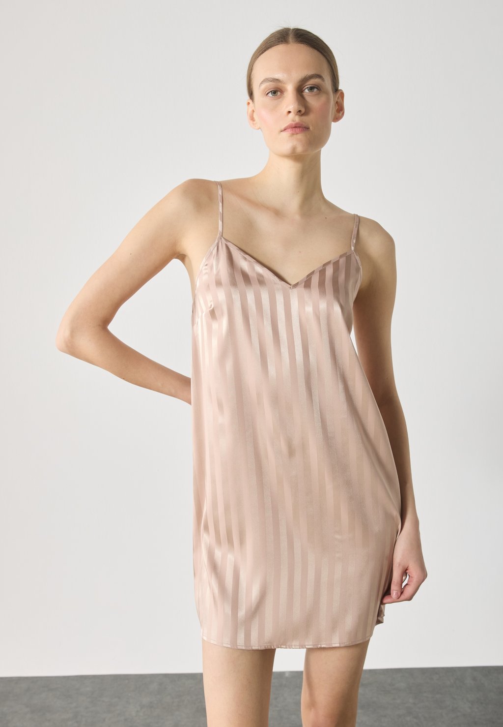 

Ночная рубашка Anna Field by Zalando, цвет Nude