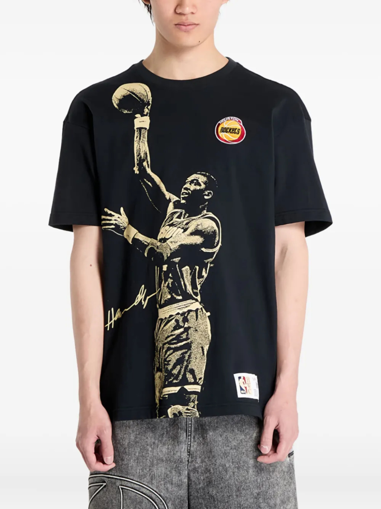 

Футболка Mitchell & Ness Hakeem Olajuwon, черный