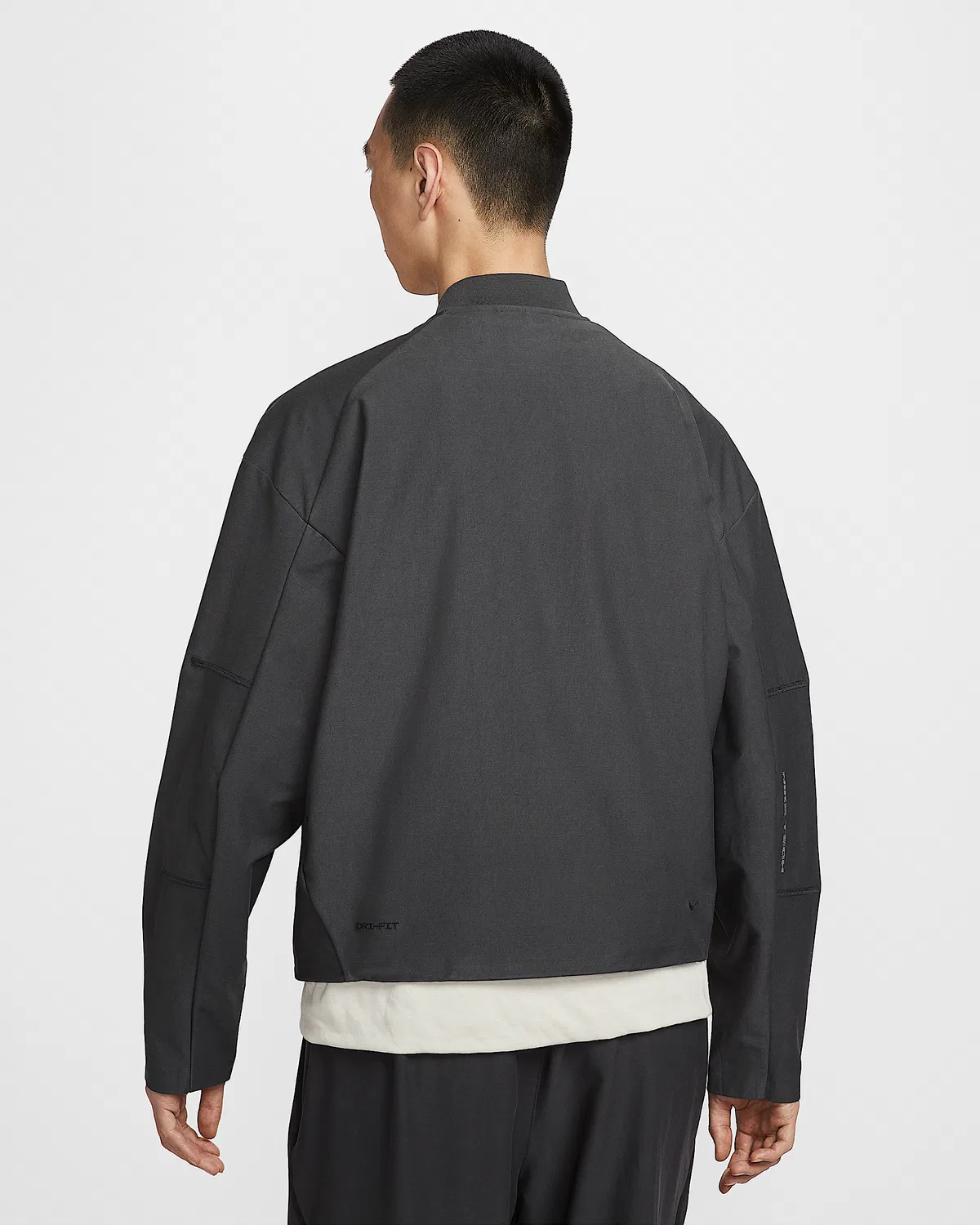 Мужская куртка Nike Tech Dri-FIT Shori Knit, Anthracite/Black — фото 2