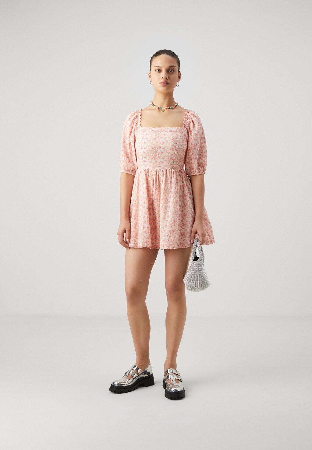 

Повседневное платье Cutout Open Back Puff Sleeve Mini American Eagle, розовое