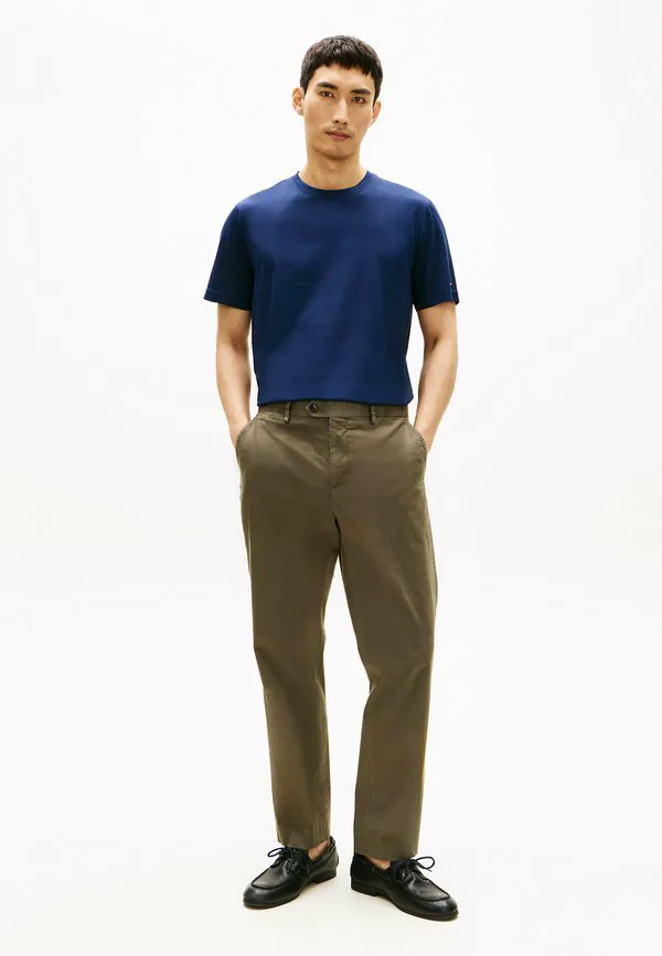 Классическая повседневная футболка с круглым вырезом в стиле smart casual Tommy Hilfiger, Navy Iris — фото 2