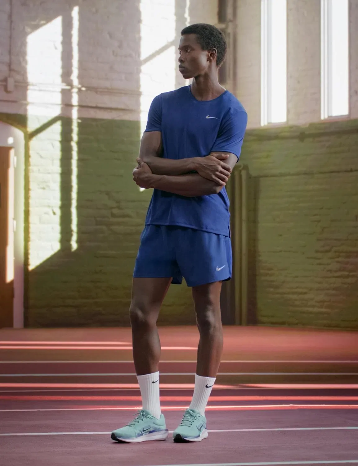 Мужские кроссовки Nike Winflo 11 размера S для бега по шоссе, Cannon Black Sanded Purple Whi — фото 2