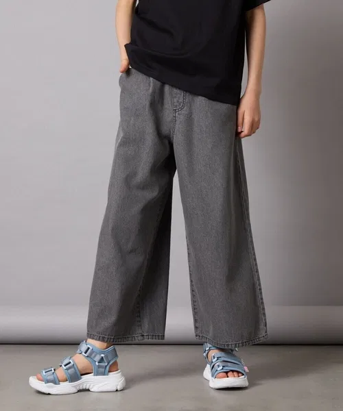 Джинсовые широкие брюки с защипом от ZOZO Kids, 120-130, цвет тёмно-серый