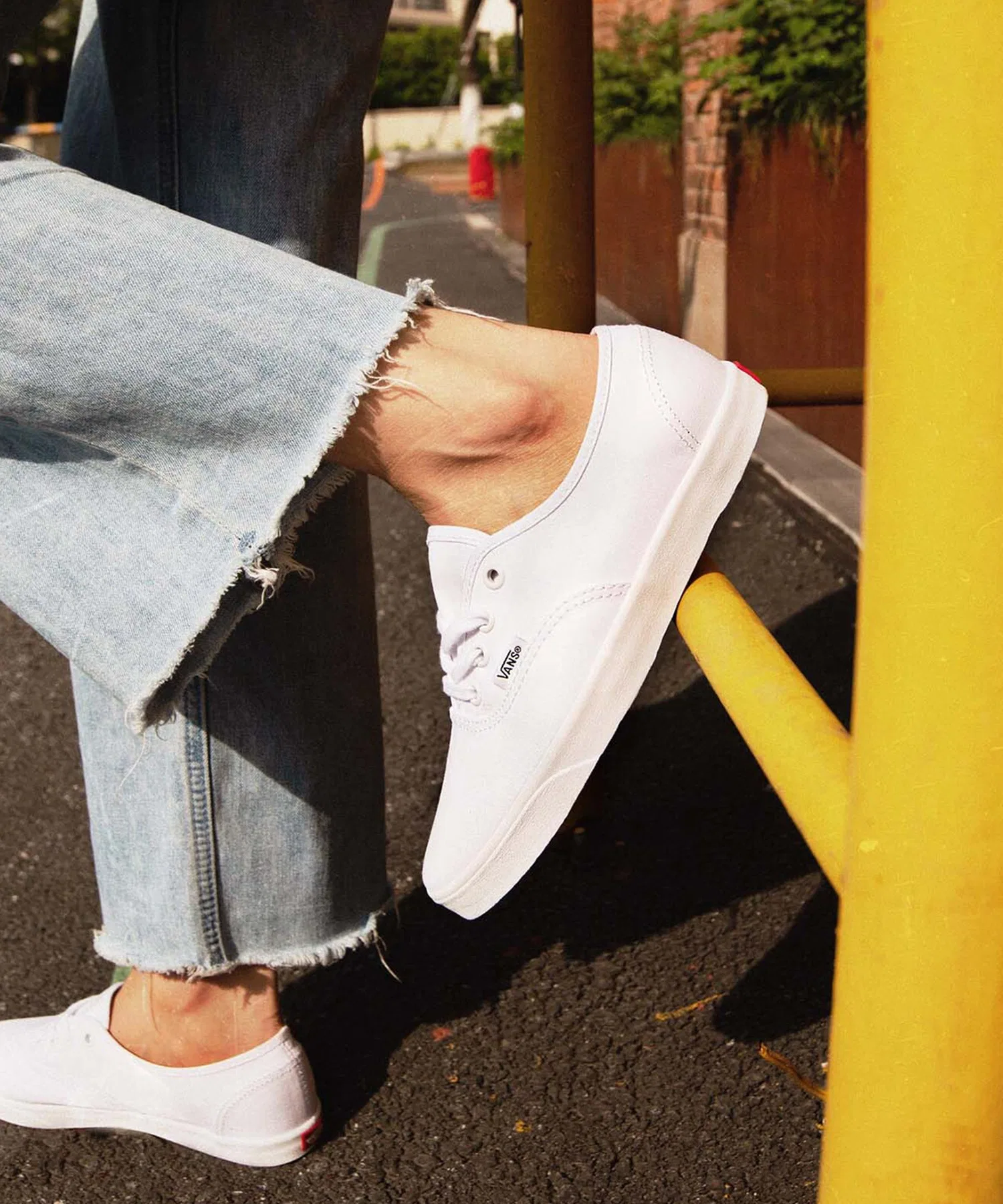 Унисекс кроссовки VANS Authentic Lo Pro чёрно-белые — фото 3