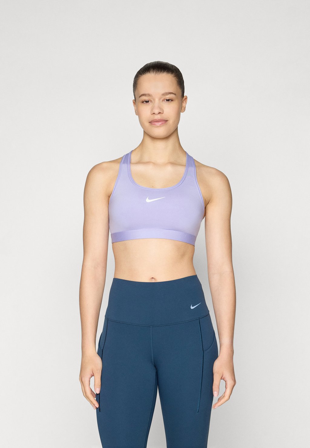 

Спортивный бюстгальтер средней поддержки BRA Nike Performance, сиреневый