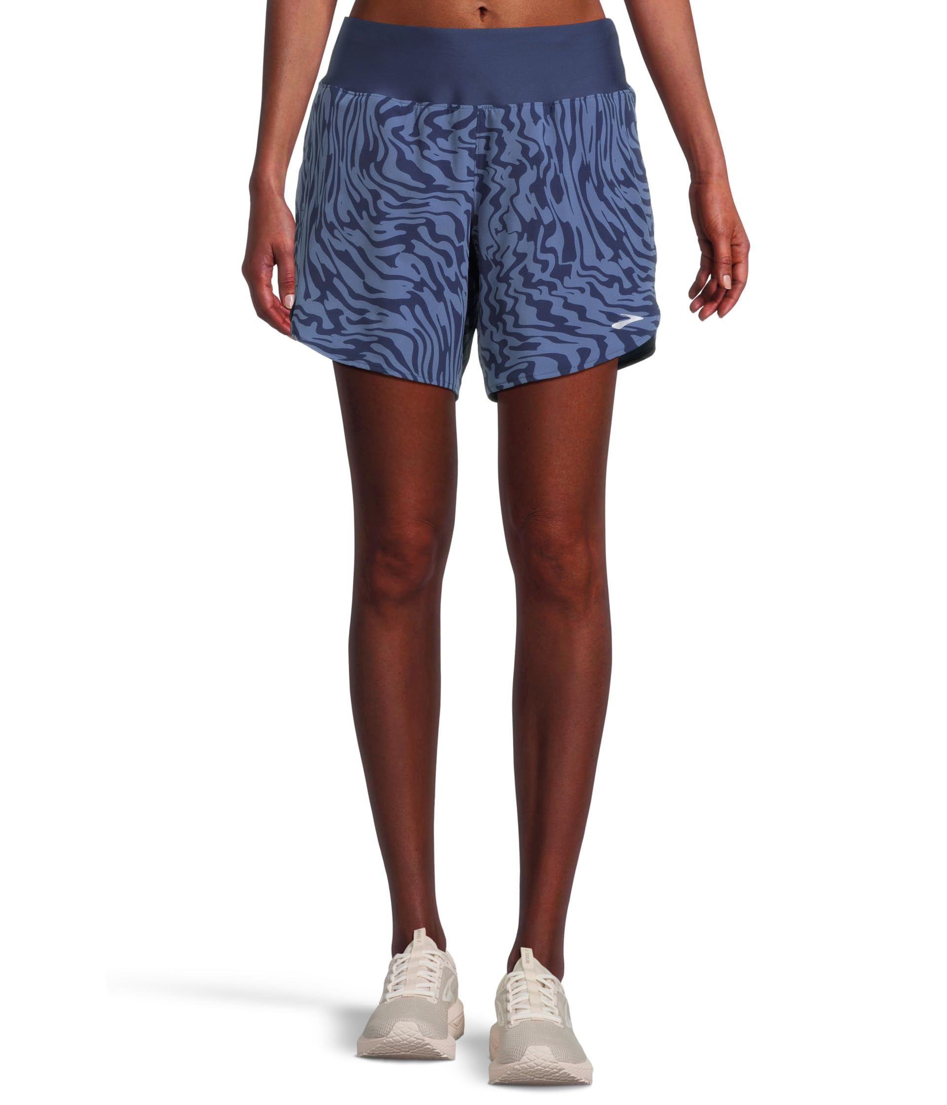 

Шорты Brooks Chaser 7" Shorts 2.0, цвет Midnight Speedscape