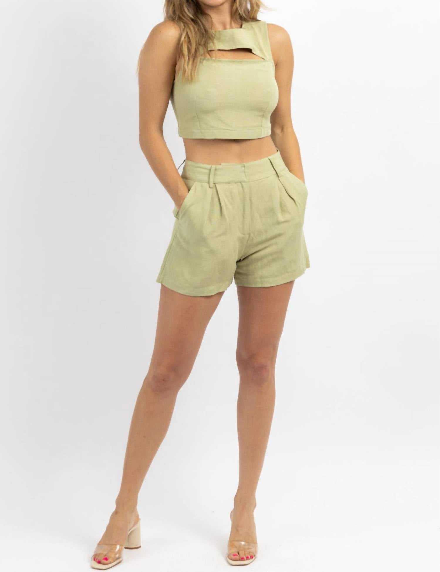 

Комплект из льна Milly Linen Short в цвете Sage CRESCENT