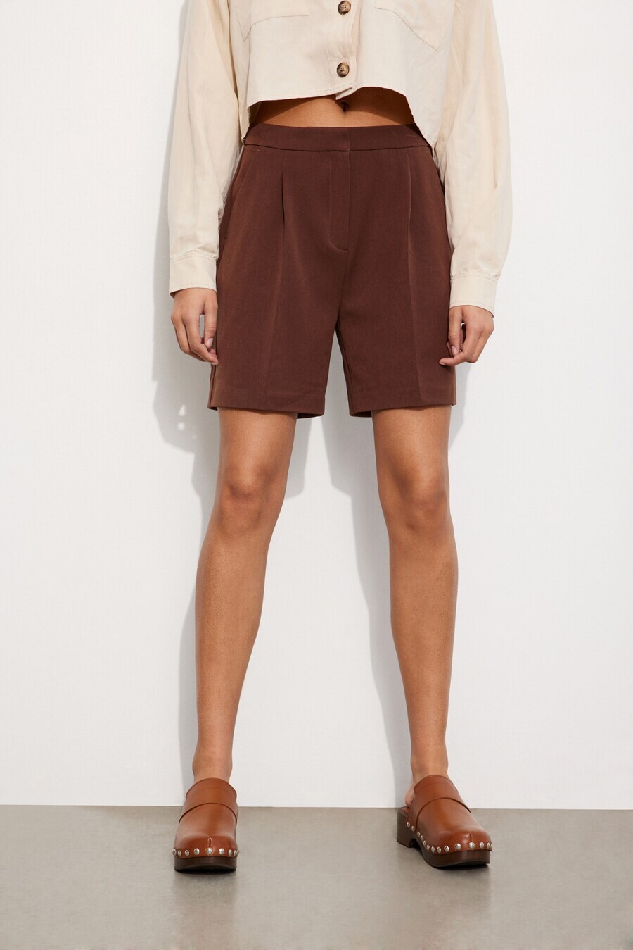 

Шорты Envii Regular Pleat-Front Pants Thyme, темно-коричневый