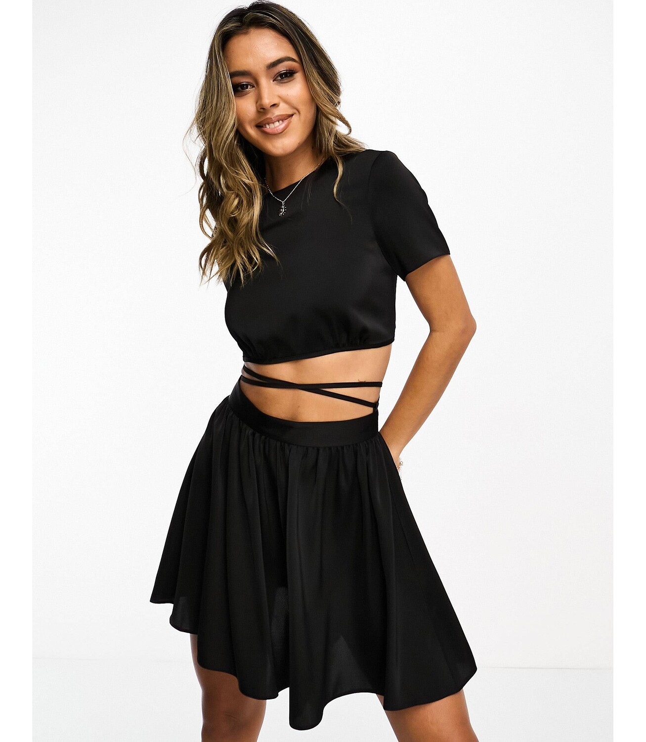 

Черный атласный комбинезон с завязками на талии ASOS DESIGN 2 в 1