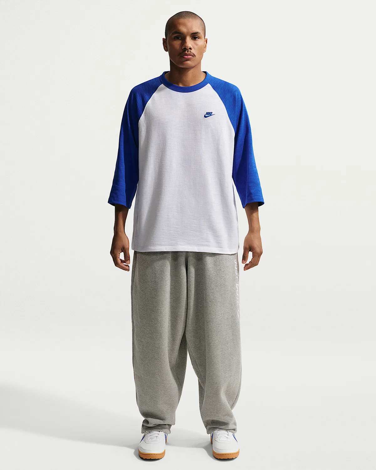 Мужская футболка с рукавом 3/4 реглан Nike Sportswear Club, Game Royal/White/Game Royal — фото 4