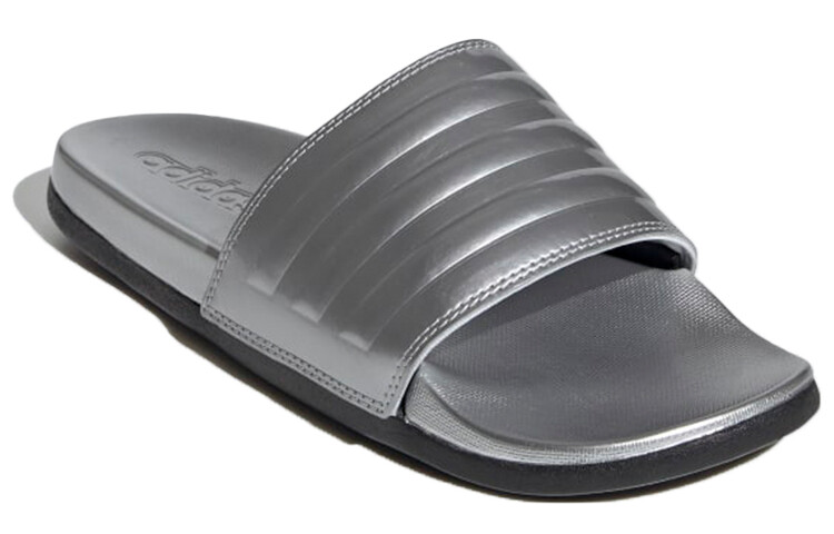 Шлепанцы Adilette Comfort Slides женские серебристые Adidas — фото 3