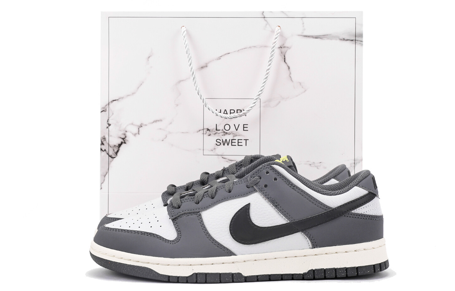 

Кроссовки Nike Dunk Skateboarding Shoes Men Low-top Dark Gray, серебряный, Серый, Кроссовки Nike Dunk Skateboarding Shoes Men Low-top Dark Gray, серебряный