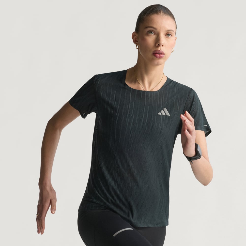

Спортивная футболка Adidas Adi365 Running CLIMACOOL+ T-shirt, цвет Black/Grey Six