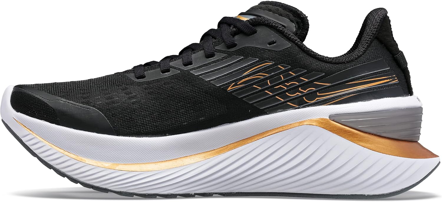 

Беговые кроссовки Saucony Men's Endorphin Shift 3, черный/золотой