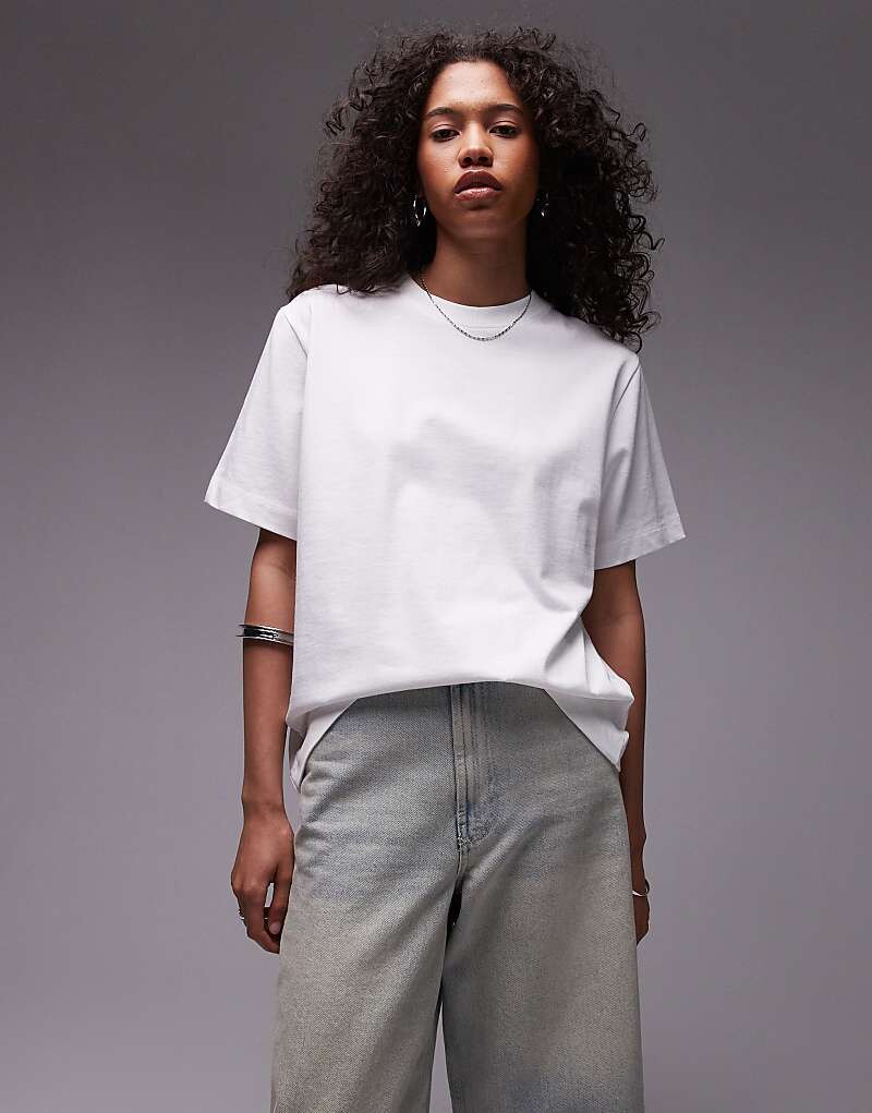 

Topshop — базовая футболка премиум-класса с короткими рукавами белого цвета