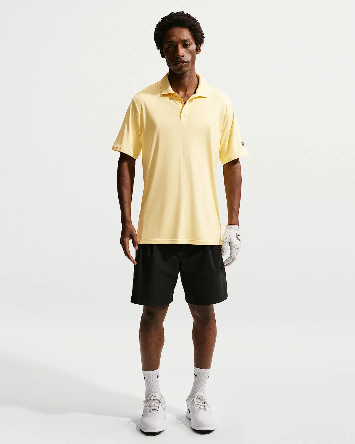 Мужское поло Nike Par Dri-FIT с логотипом на рукаве, Soft Yellow/Soft Yellow — фото 4