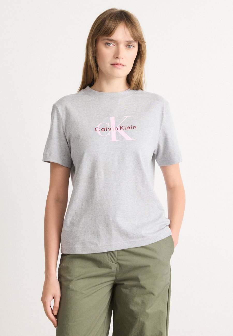 

Футболка Calvin Klein Jeans Print T-shirt, Heroic Grey Heather/Grey