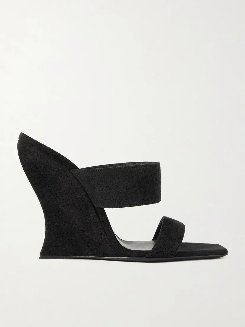Мюли Alaïa Wave 110 из замши на танкетке, черный