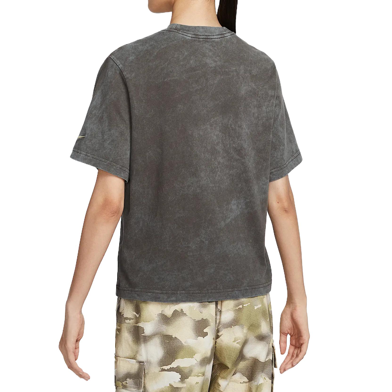Nike Футболка Sportswear Regular женская Baroque Brown/Olive Green — фото 2