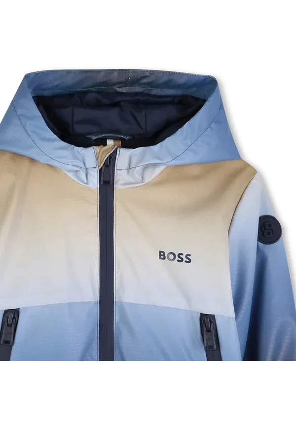 Детская ветровка с капюшоном Boss Kidswear, бледно-голубой — фото 3