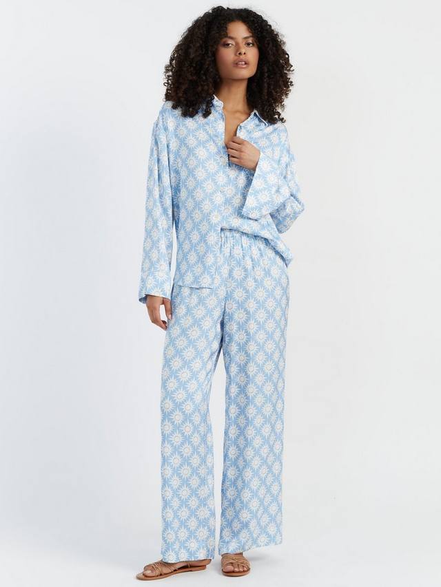 

Футболка X Laura Whitmore с принтом Paradise Chinti & Parker, Sky Blue