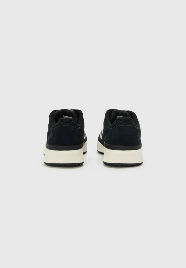 Тренеры forum2000 Adidas Originals, Core Black/Off White — фото 3