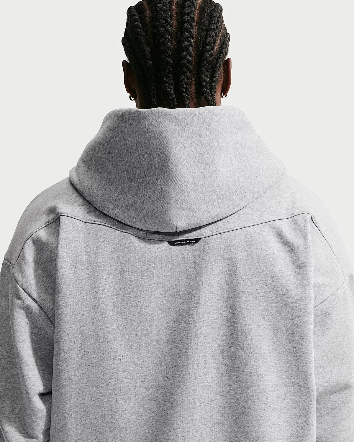 Мужская баскетбольная кофта Nike Standard Issue Therma-FIT на молнии, Dark Grey Heather/Black — фото 2