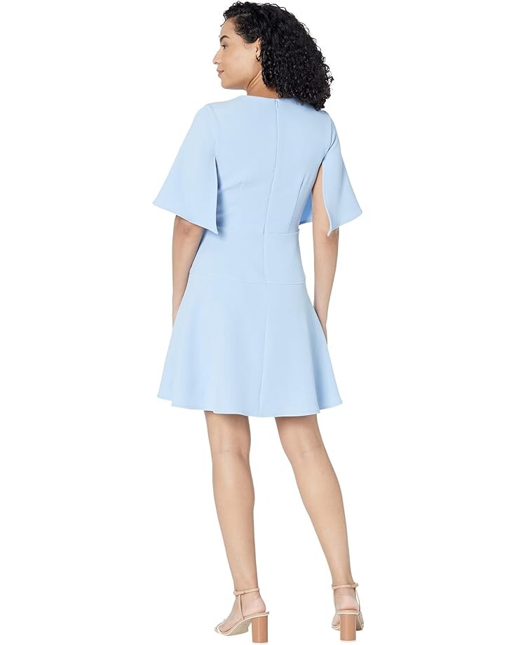 

Платье Vince Camuto Split Flutter Sleeve Fit-and-Flare, цвет Sky