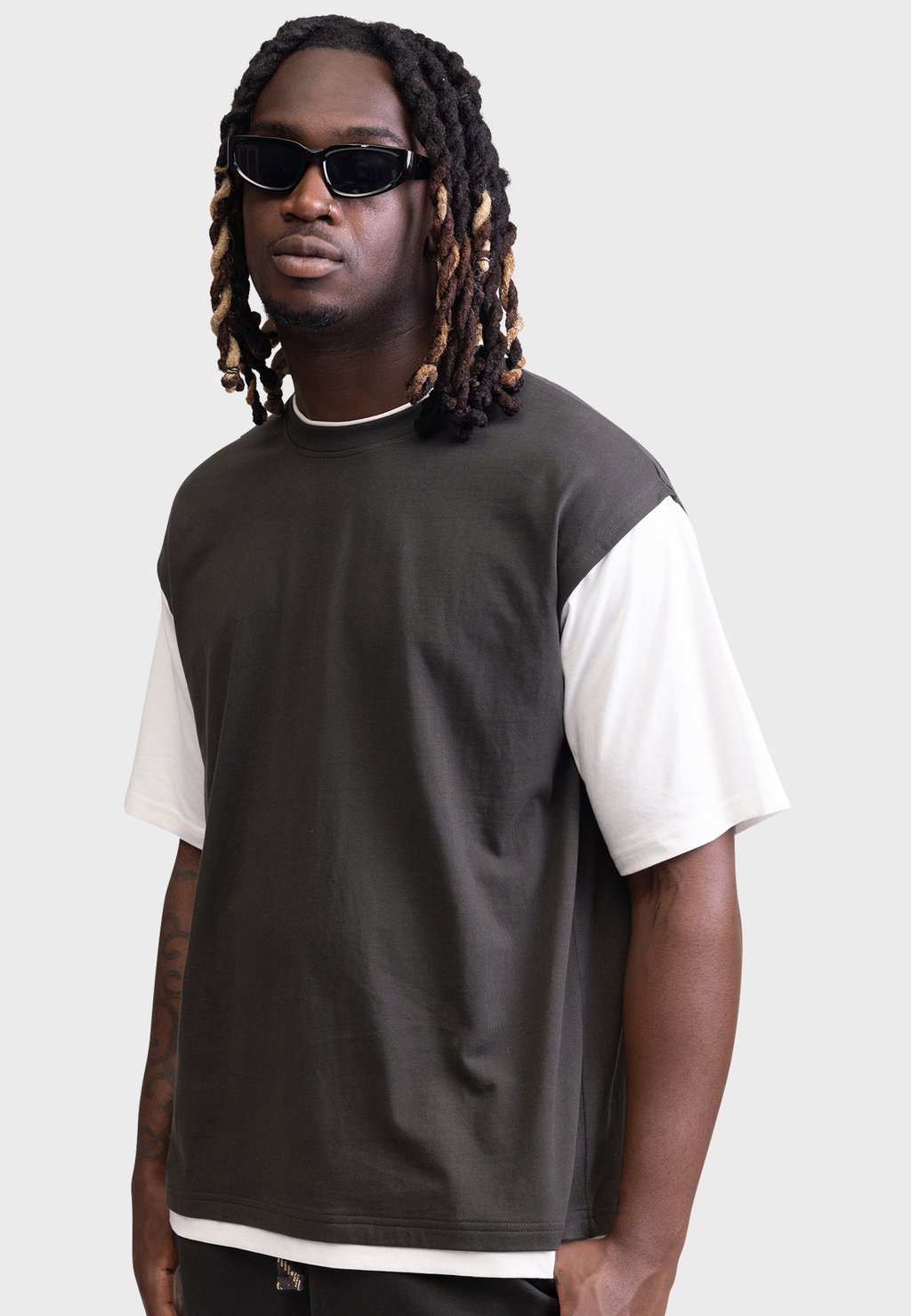 

Базовая футболка YORK TEE BOXY FIT Redefined Rebel, цвет Pirate Black