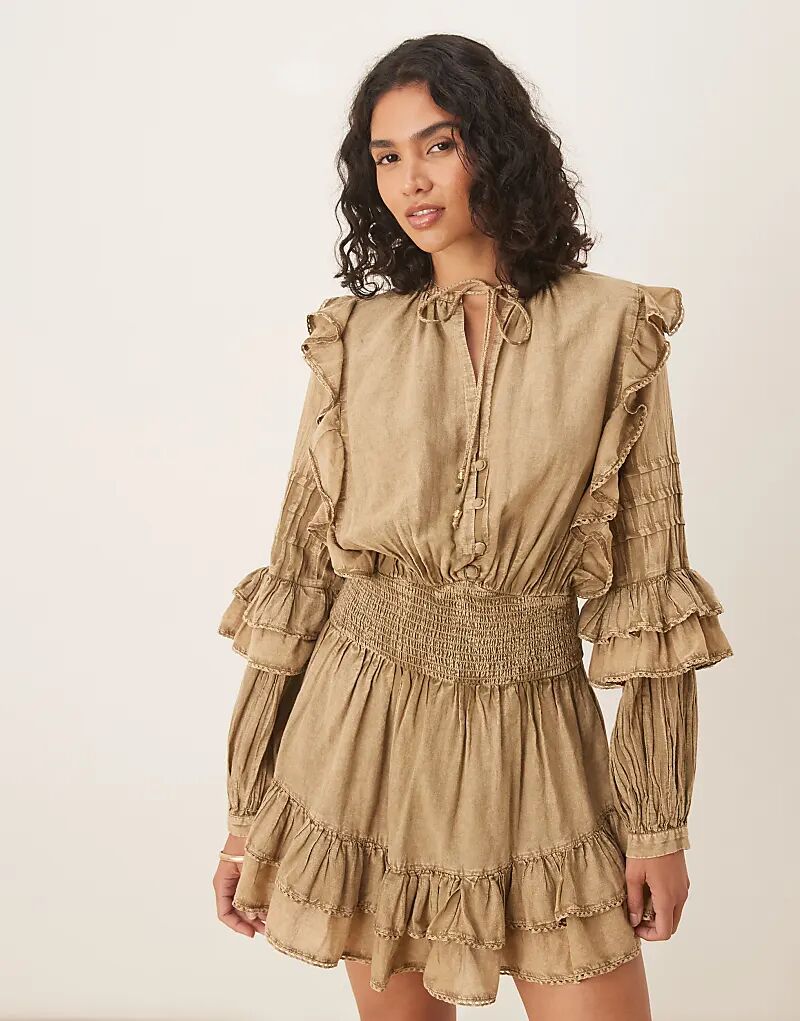 

Мини-платье из вуали ASOS DESIGN с присборенной талией и оборкой по низу, цвет стираный хаки