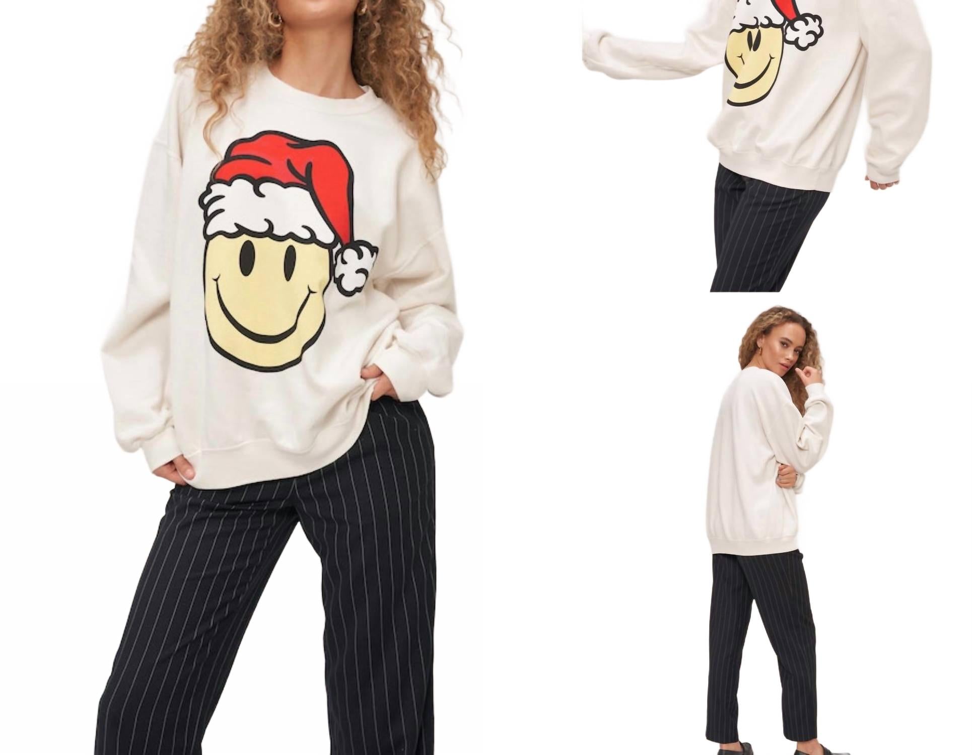 

Свитшот «Смайлик Санты» в кремовом цвете PROJECT SOCIAL T