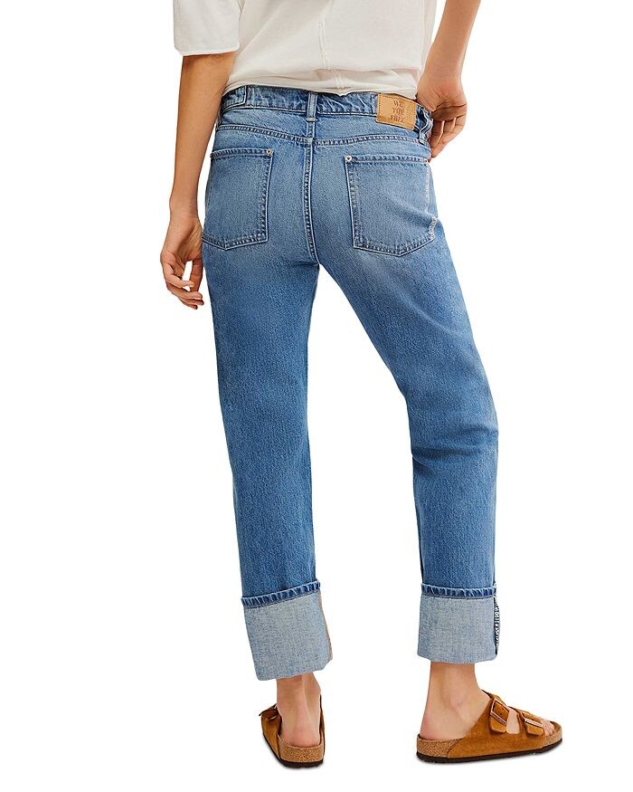 

Прямые джинсы Free People Slim Shade Selvedge в цвете True Blue, синий