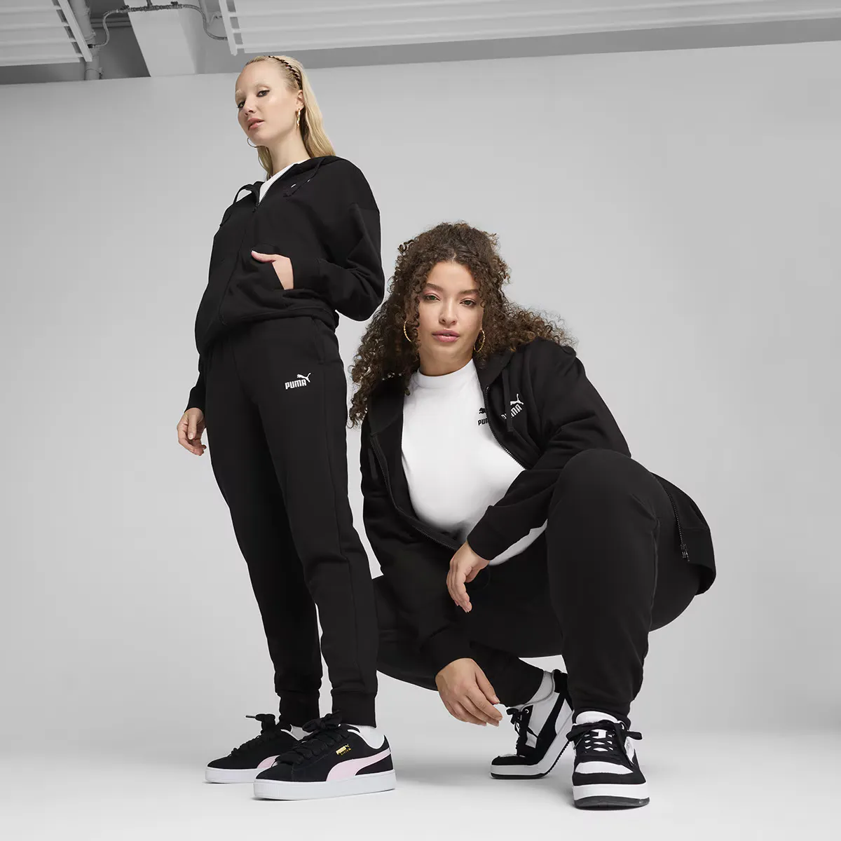 

Женские длинные брюки ESS Small No. 1 Logo Спортивные штаны TR cl Puma, чёрный