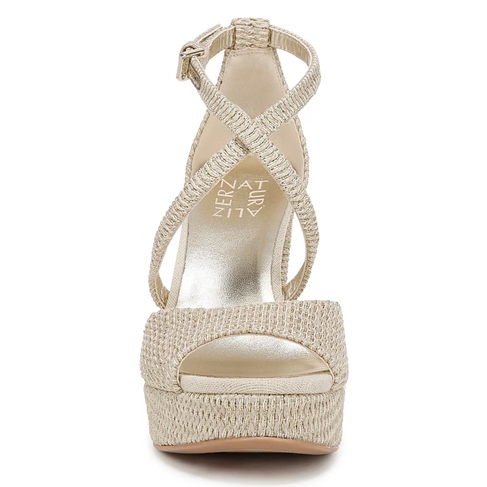 Женские босоножки Melody dress sandal Naturalizer, светло-коричневый металлизированный плетеный текстиль — фото 3