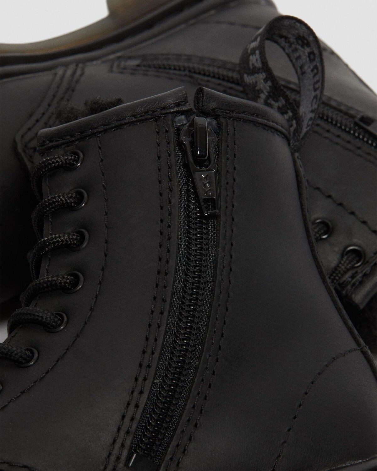 Детские сапоги Dr. Martens Toddler 1460 на подкладке из искусственного меха, BLACK REPUBLIC WP — фото 2