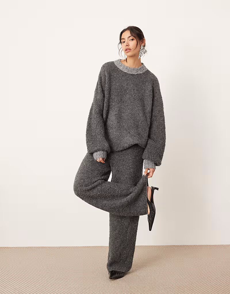 

Широкие брюки из трикотажа букле ASOS EDITION цвета «уголь»