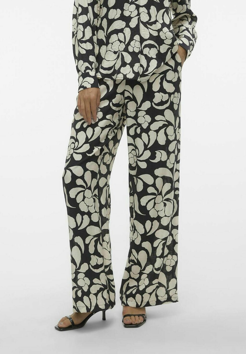 

Брюки VMGAJA HOHE TAILLE Vero Moda, черный