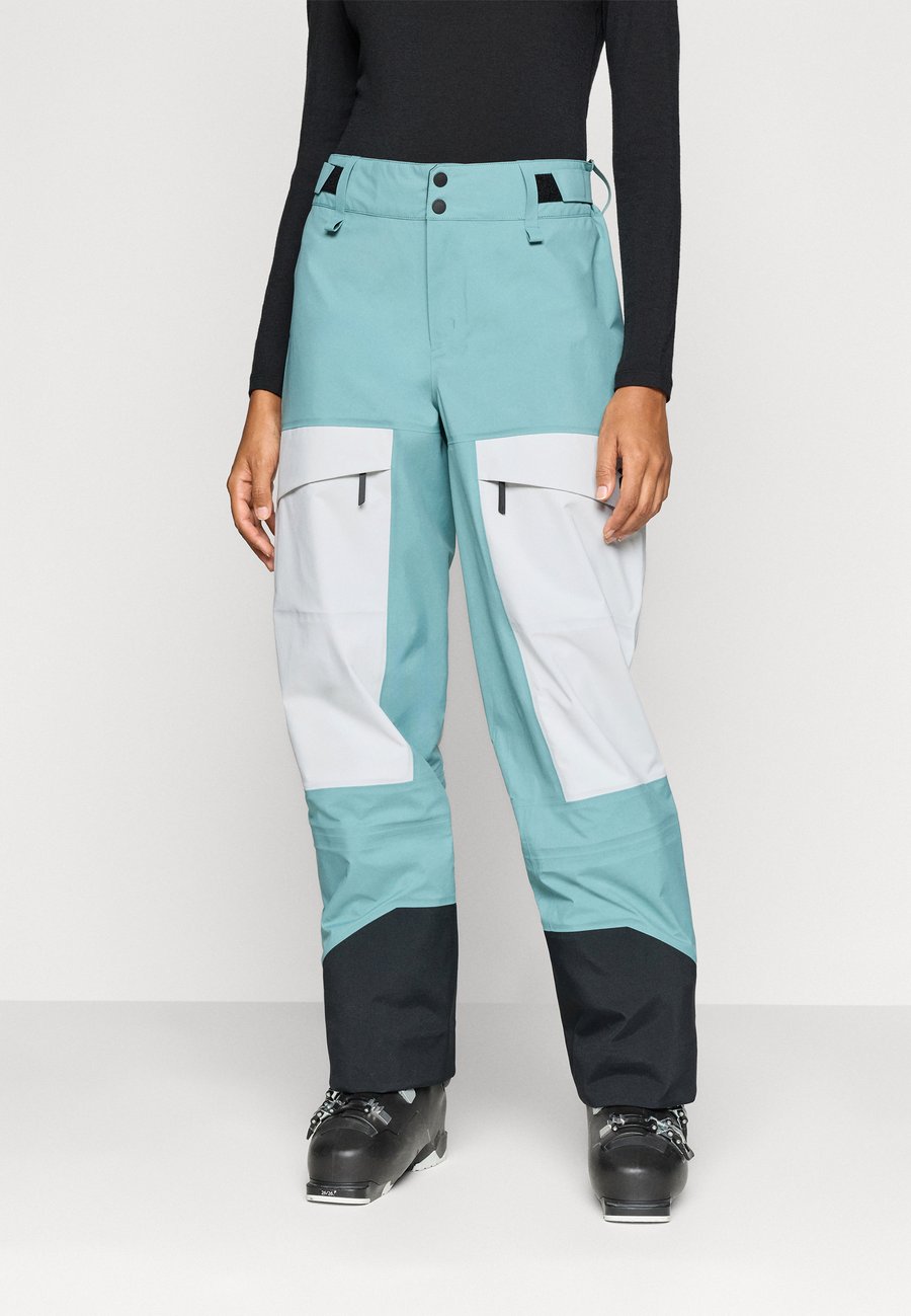 

Лыжные брюки Peak Performance GRAVITY GORE-TEX PANTS, Deluded Vision/Antarctica/Black