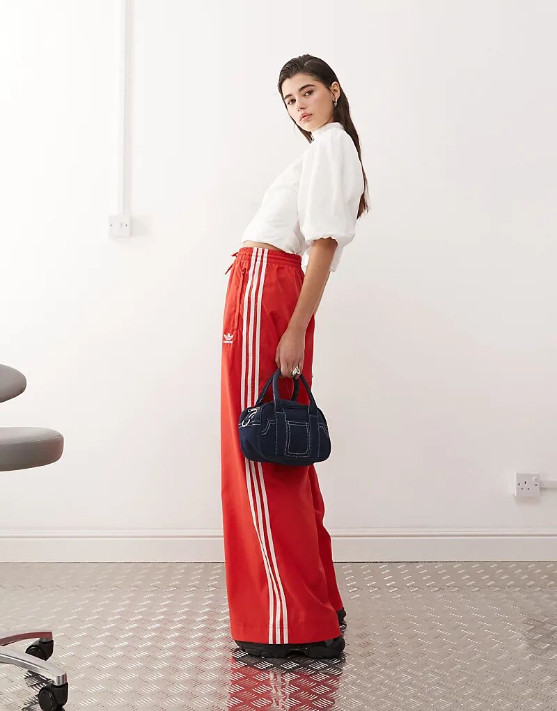 

Широкие спортивные брюки Adicolor красного цвета adidas Originals