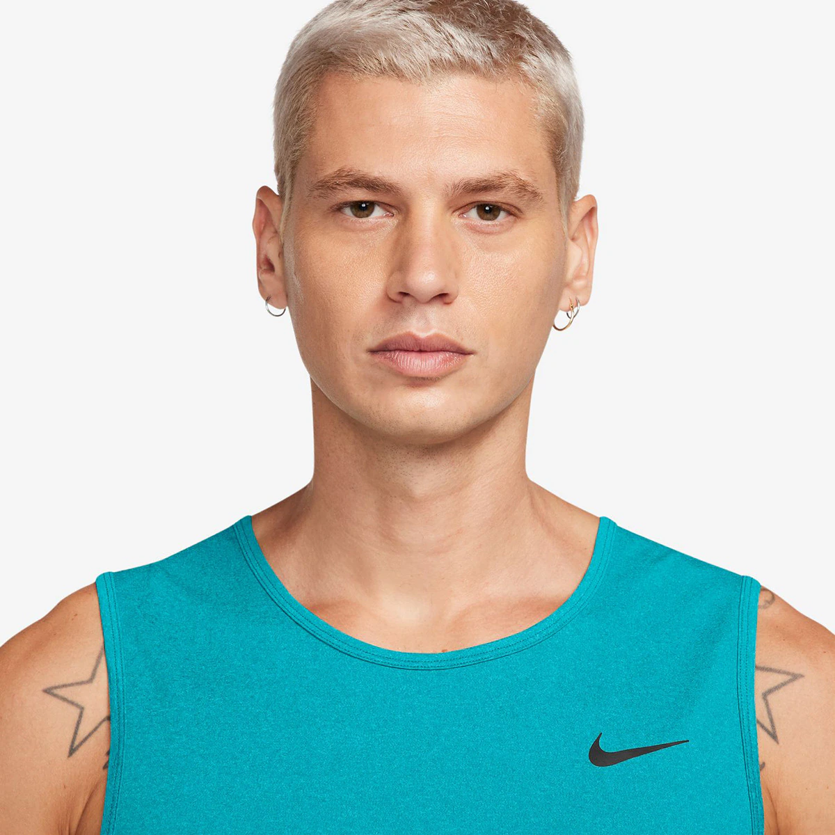 

Футболка мужская Dri-FIT Hyverse Nike, зеленый