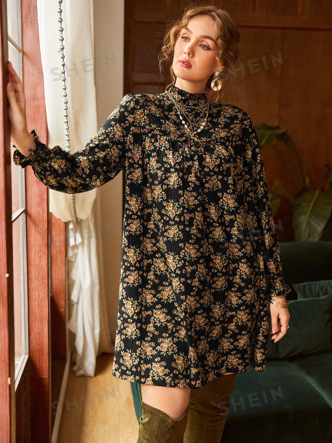 

Frenchy Комплект с юбкой больших размеров Просверлите отверстие сзади Цветочный принт по всей поверхности Shein, мультиколор