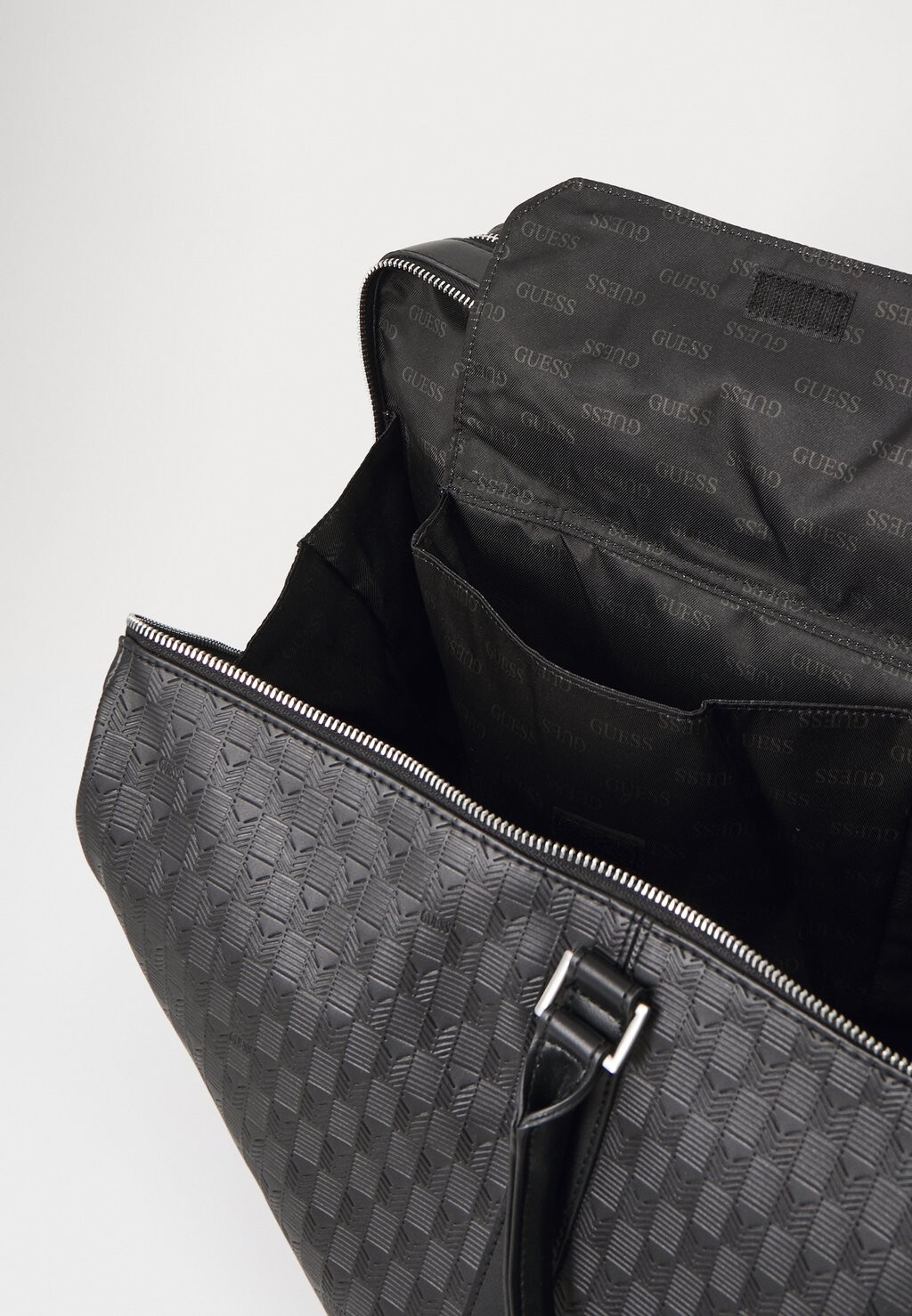 

Сумка выходного дня PISA DOUBLE ZIP Guess, черный