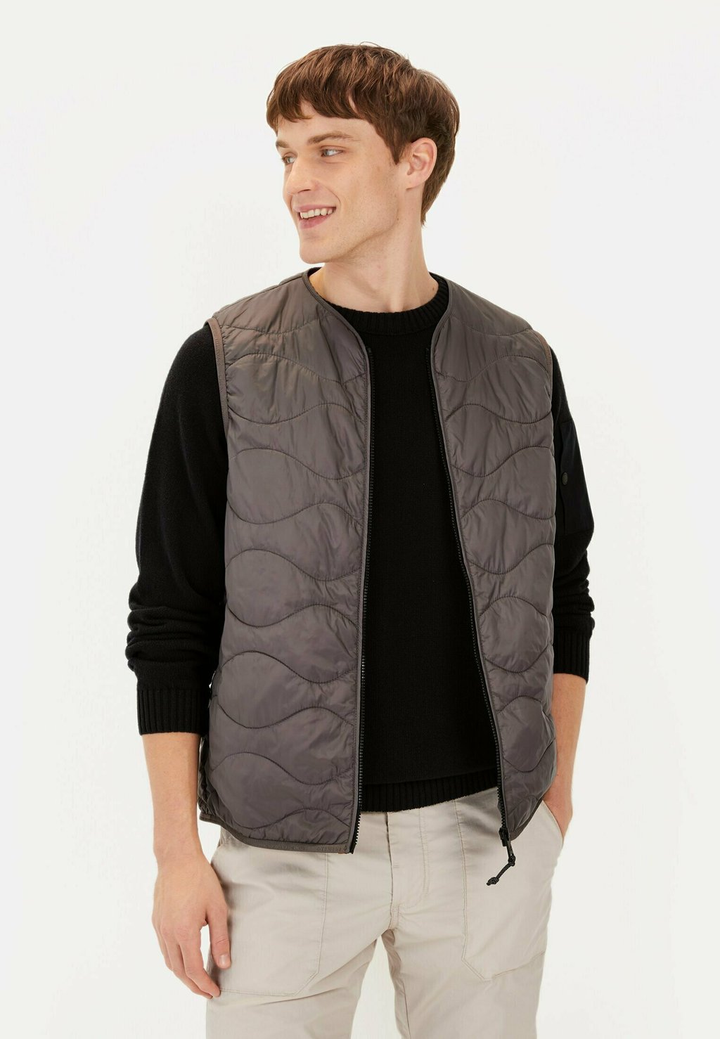 

Жилет OUTDOOR AUS camel active, серый