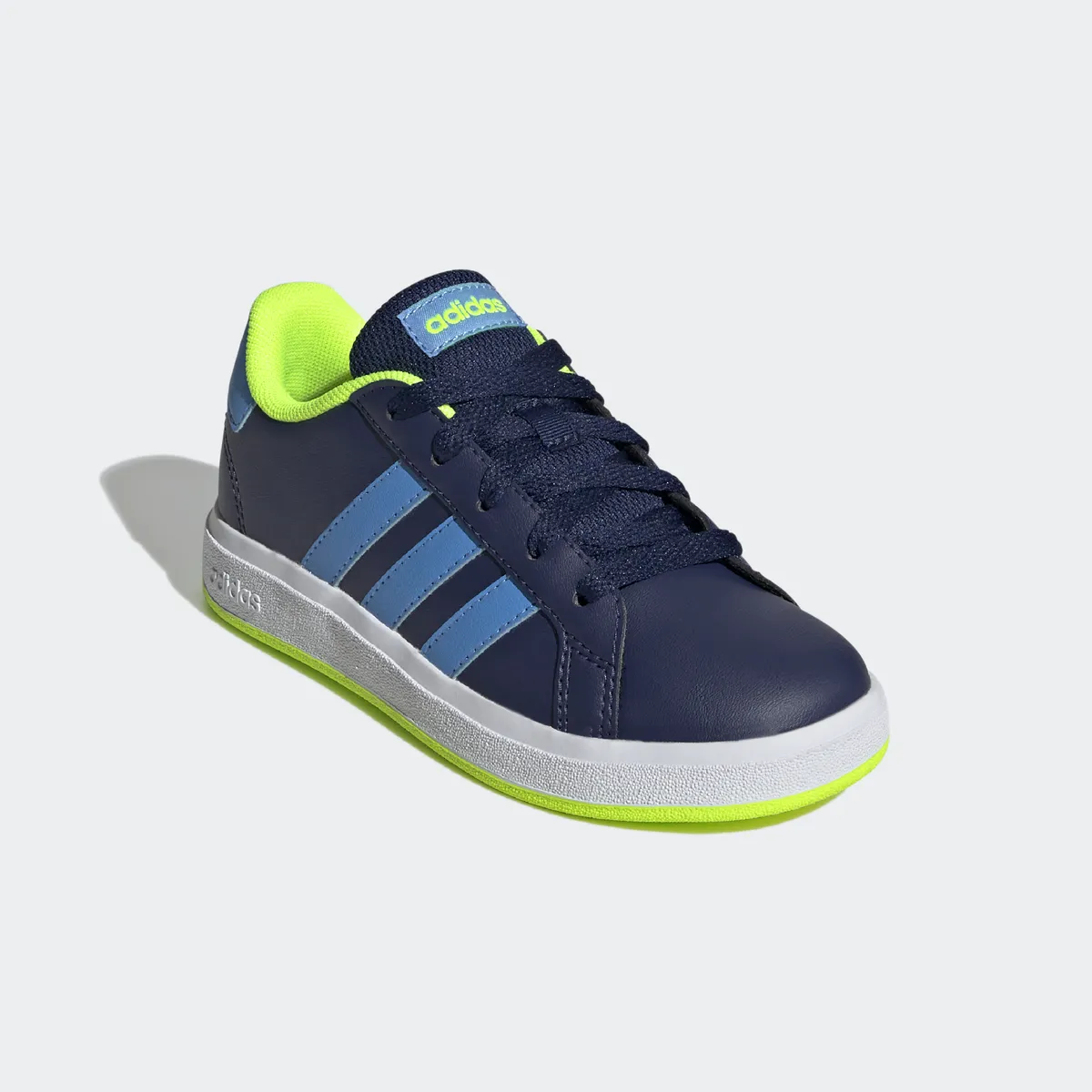 

Кроссовки Adidas Sportswear "GRAND COURT LIFESTYLE TENNIS LACE-UP", дизайн по стопам суперзвезды Adidas, синий