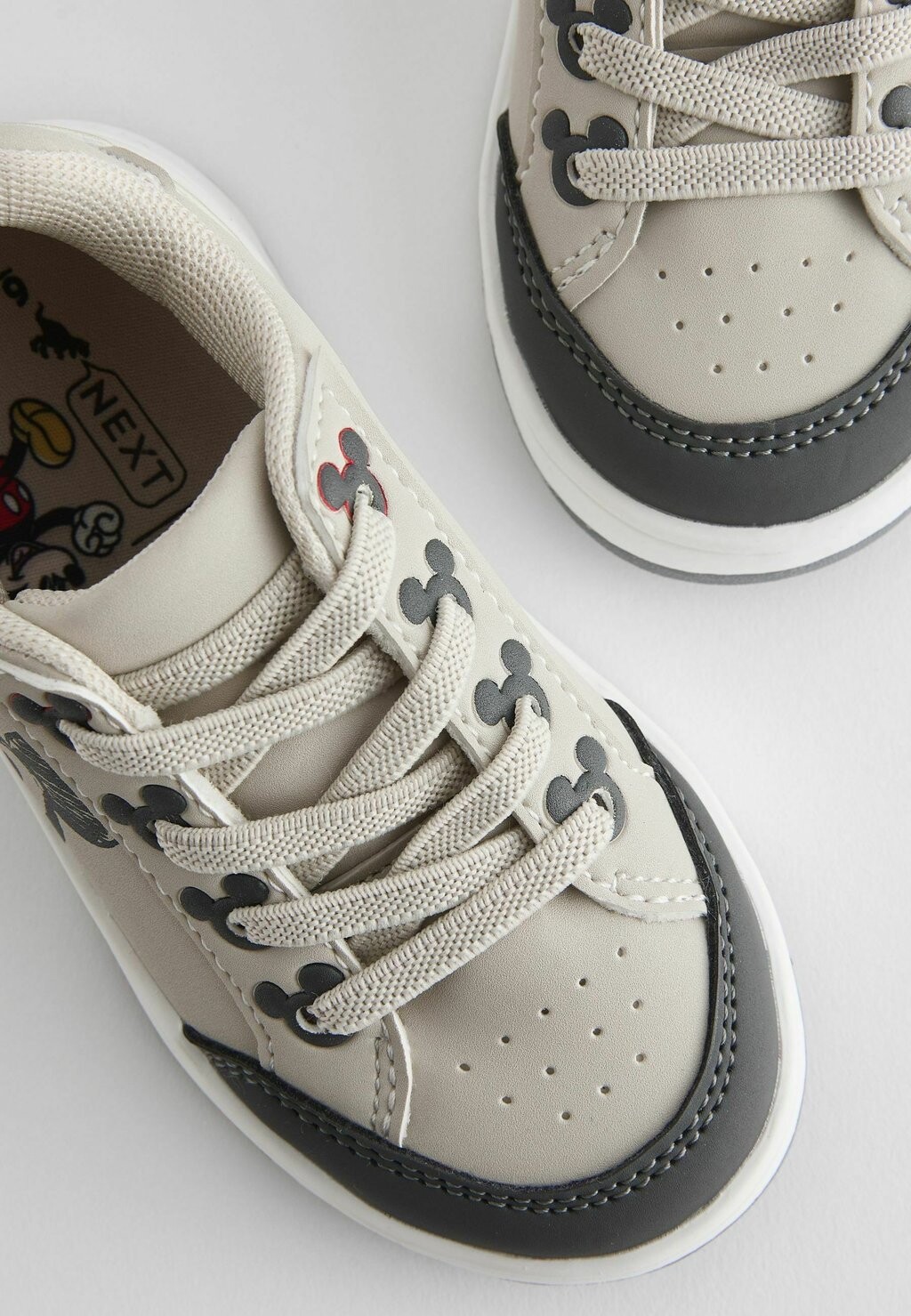 

Кроссовки на шнуровке ELASTIC LACE MICKEY MOUSE Next, серый