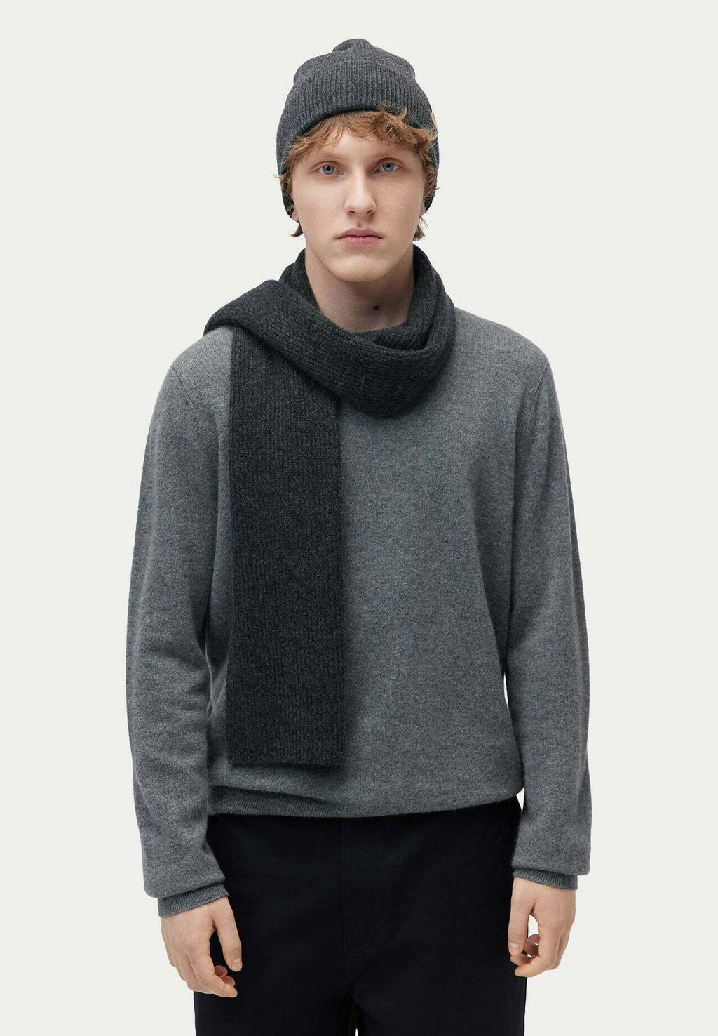 

Шапка GOBI Cashmere, темно-серый