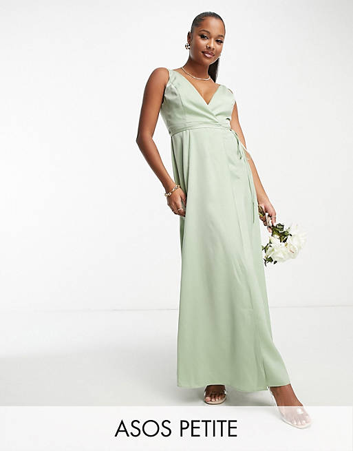 

Атласное платье макси с запахом и завязками ASOS DESIGN Petite Bridesmaids шалфейного цвета